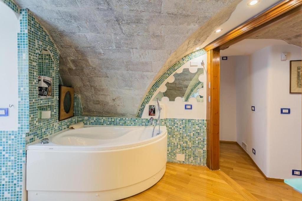 Palazzo Di Citta Bari Villa Екстериор снимка